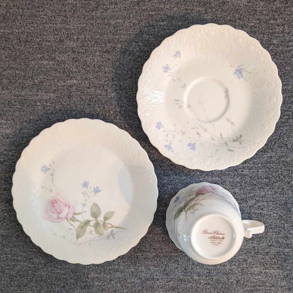 Mikasa Bone China, April Rose, Cup, Saucer, and Dessert/Bread Plate Trio - Picture 3 of 4